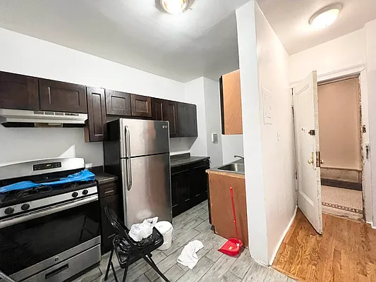 Rented by Premier One Realty LLC | media 4