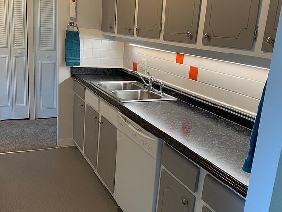 Galley kitchen right side