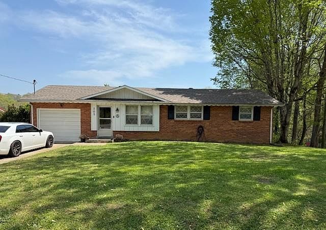 1st image of 305 Lakeshore Dr