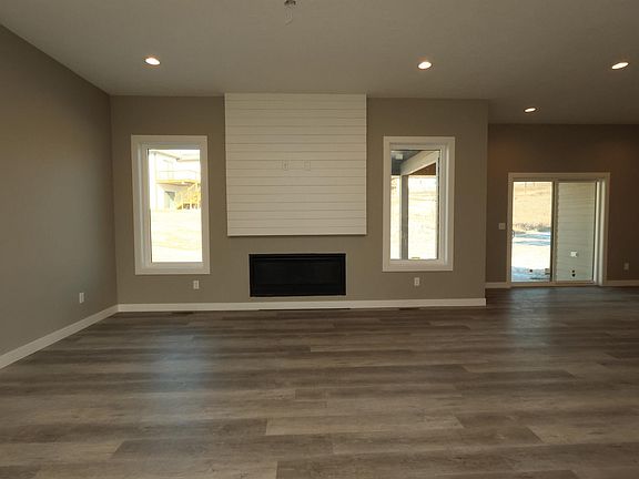 5th image of 6811 Palm Valley