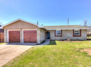 424 NW 75th St, Lawton, OK 73505