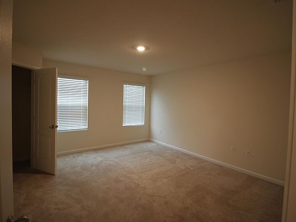 5th image of 9479 Star Dr #1