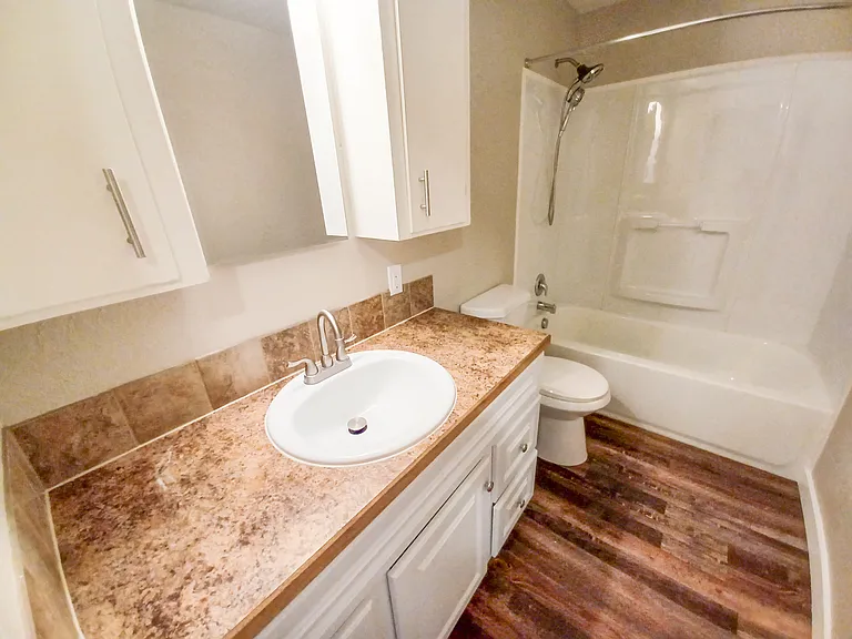 Magnolia Apartments — Photo 32