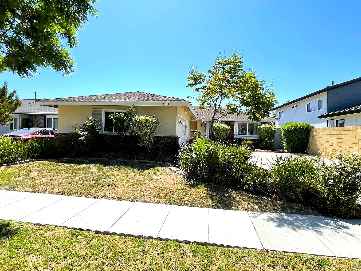3 bed, 1447 sqft, $4,100 — Photo 3