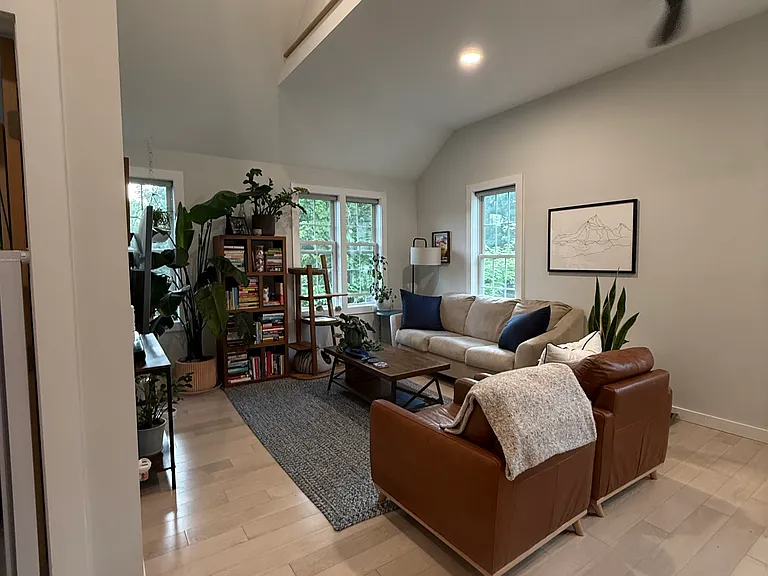 139A E Market St — Photo 3