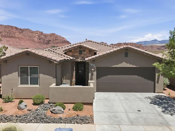 3800 Paradise Village Dr #14, Santa Clara, UT 84765
