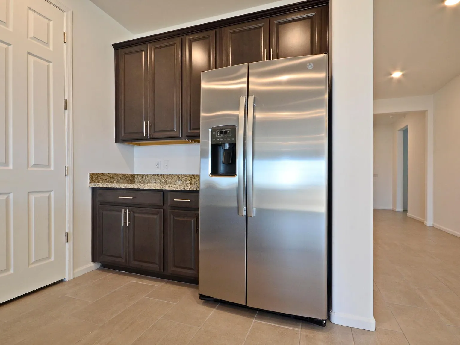 4 bed, 2167 sqft, $2,400 — Photo 2