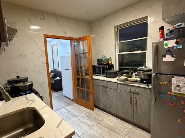 (undisclosed Address), Hollis, NY 11423