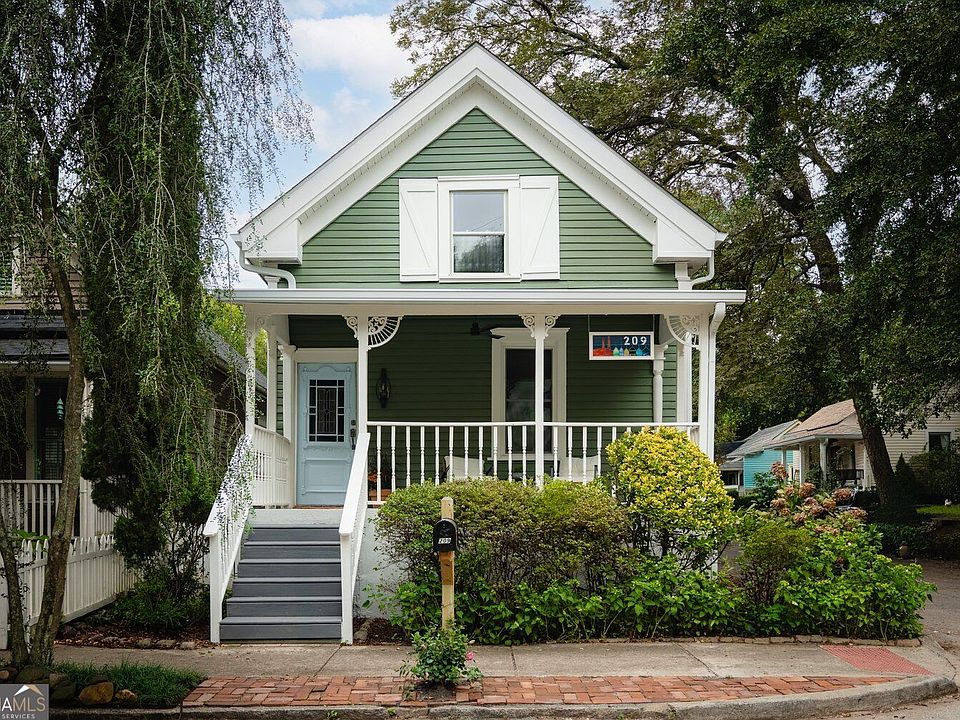1st image of 209 Estoria St SE