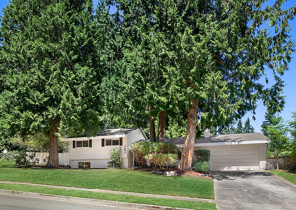 1st image of 17804 NE 25th St