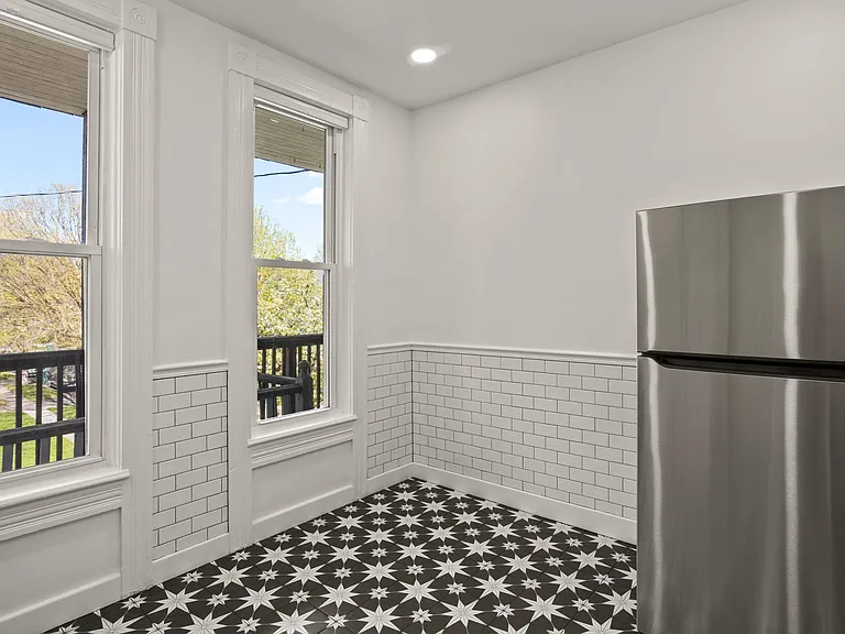 853 Meigs St #B — Photo 6