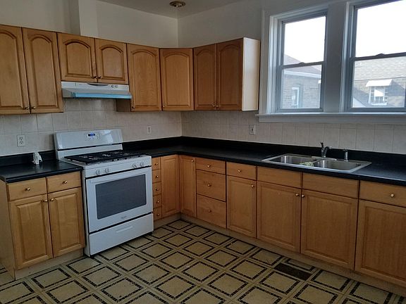 5th image of 5837 N Whipple St