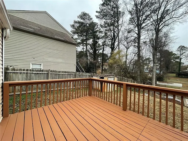 1001 Traymore Dr — Photo 15