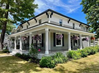 206 W Flint St, Lake Orion, MI