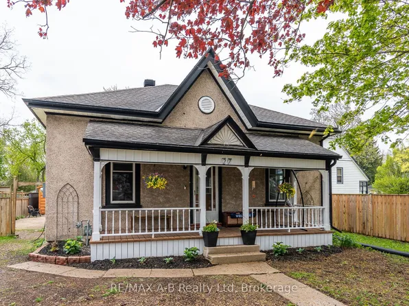 27 Home St, Stratford, ON N5A 1Z8