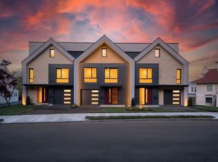 15 Algonquin Rd #2, Newton, MA 02467