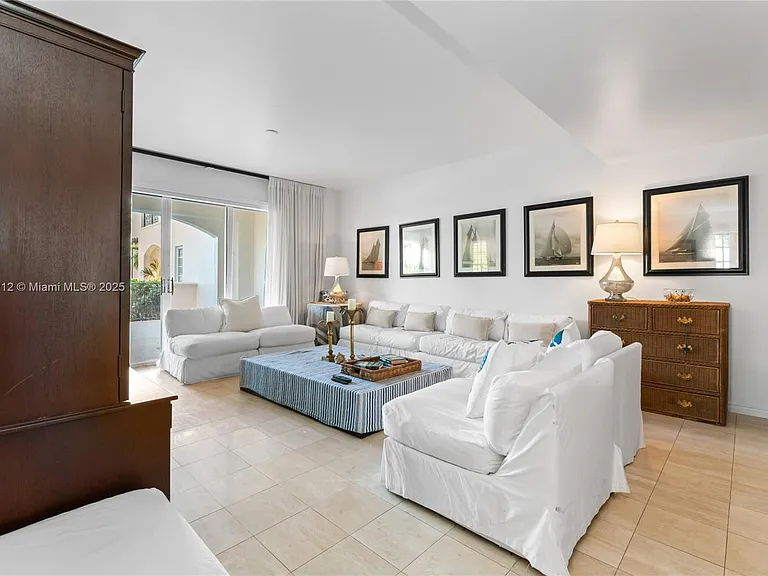 19112 Fisher Island Dr #19112 — Photo 28