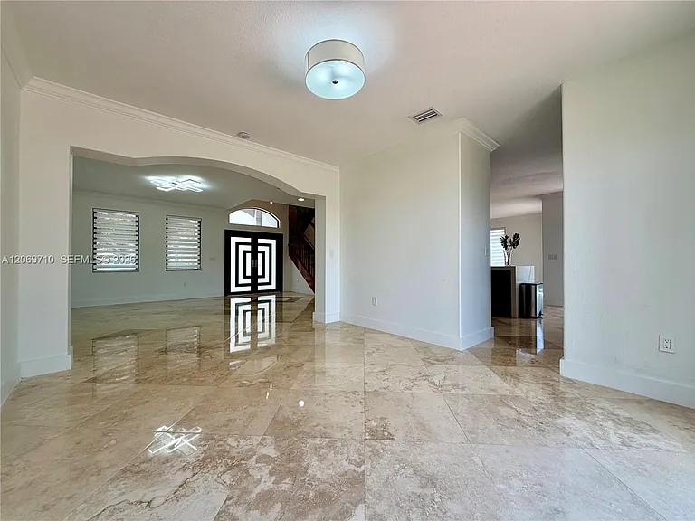 1764 SW 151st Pl — Photo 7