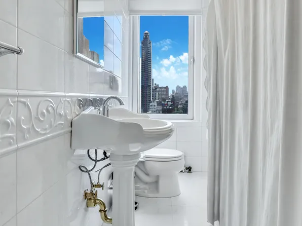 320 East 57th Street 11B image 10 of 10