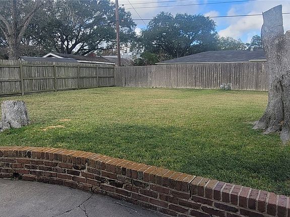 5th image of 2602 College Dr