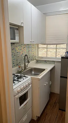 Rented by Douglas Elliman | media 10