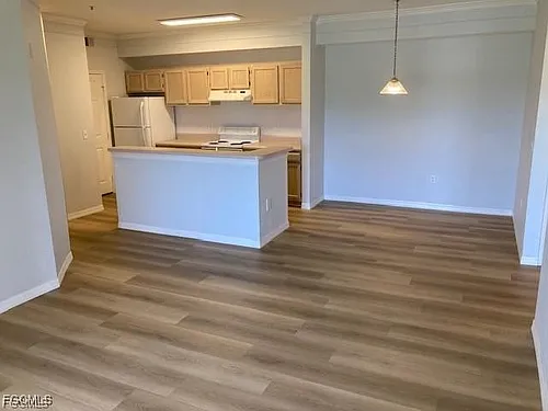 11490 Villa Grand Photo 1