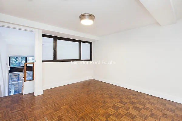 Rented by Mirador Real Estate | media 21