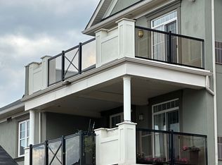 276 Gatwick Dr #304, Oakville, ON L6H0K8