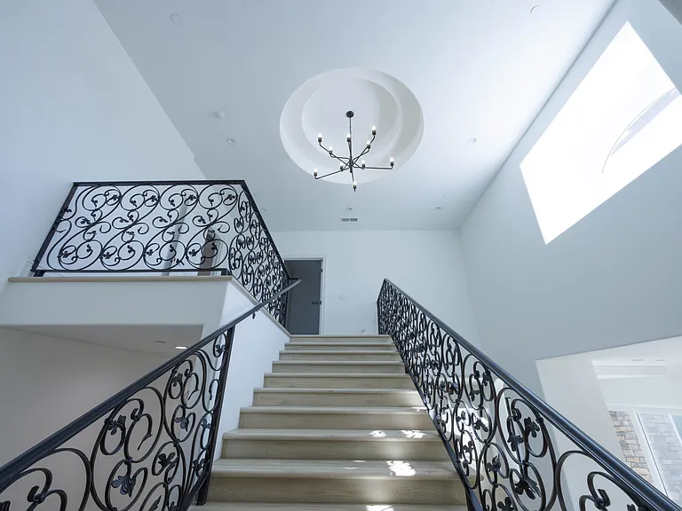 6029 Fairview Pl — Photo 91