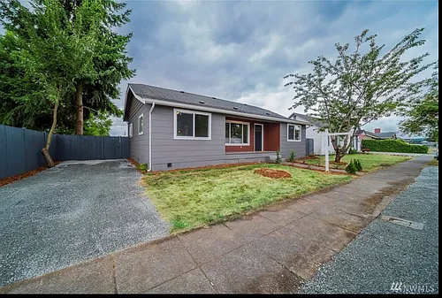 1820 7th St Photo 1