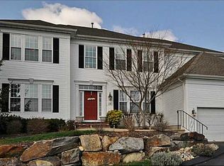 132 Castle Rocks Rd, Warwick, RI 02886