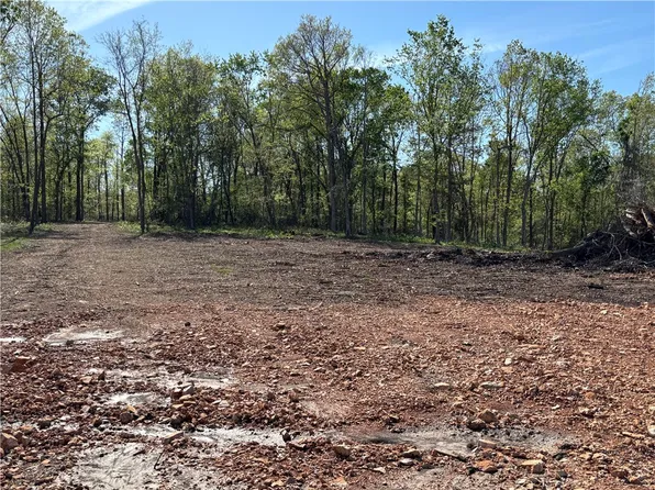 1 Madison St #8735-2, Huntsville, AR 72740