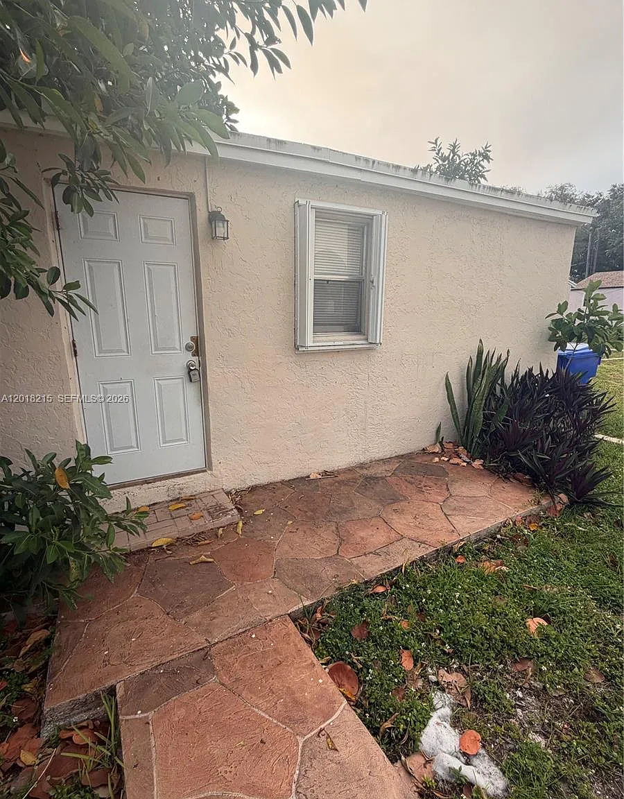 Hollywood Beach Gardens — Photo 1