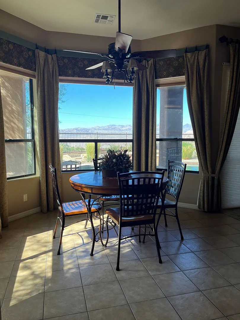 Winter Vacation Rental-2 Bedroom/2 Bath — Photo 2