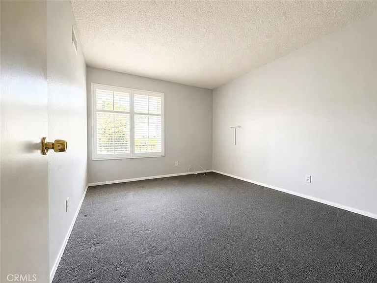 23707 Sandalwood St — Photo 14