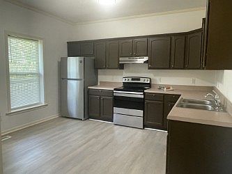 4th image of 52 Smith Rd APT B