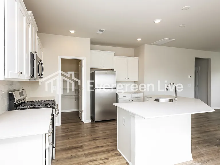 424 Lees Corner Ln — Photo 6