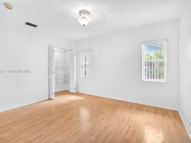 3441 N Hills Dr — Photo 24