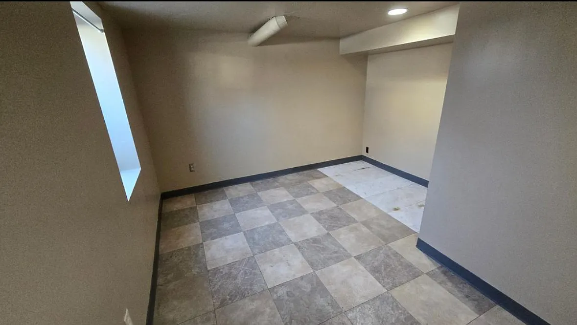 Building Photo - 411 5th St NW #C