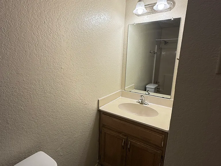 721 Avenue A #9 — Photo 14