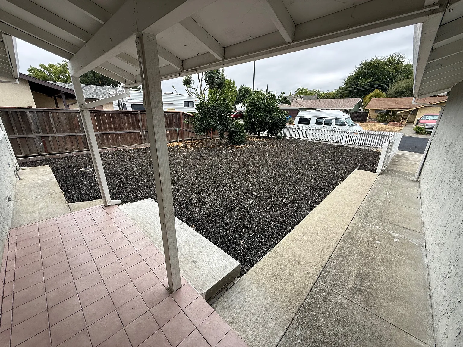 3 bed, 1296 sqft, $2,850 — Photo 4