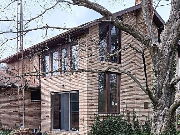 2nd image of 1128 N Union Ave