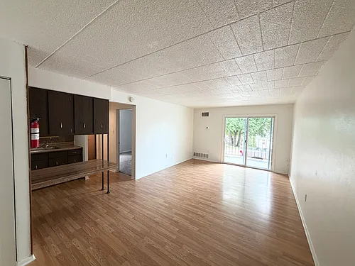 Essex House Photo 1