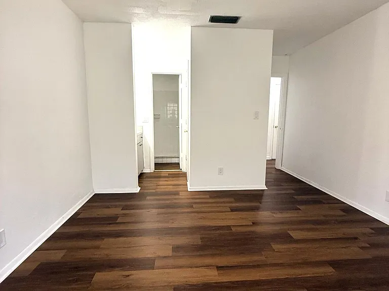 4001 NW 31st Ave #4 — Photo 19
