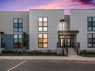 6025 Port View Dr SE, Grand Rapids, MI 49512