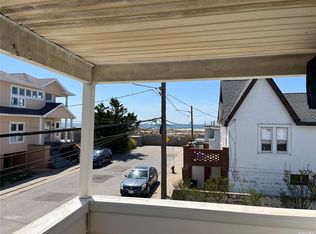17 Malone Ave, East Atlantic Beach, NY 11561