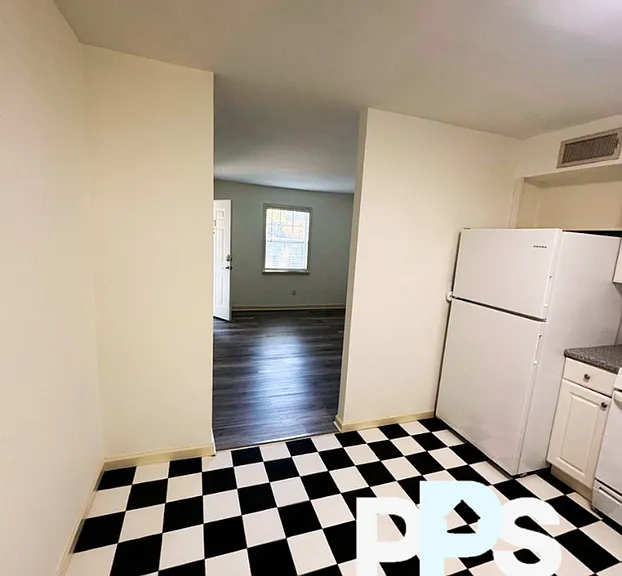 615 Boulevard SE #7 — Photo 4