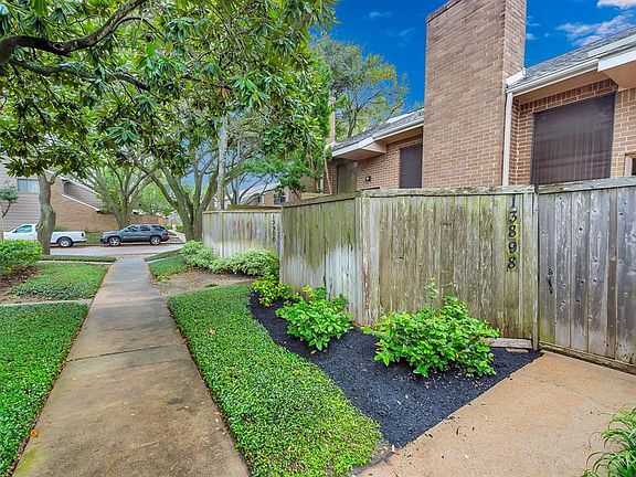 3rd image of 13898 Hollowgreen Dr