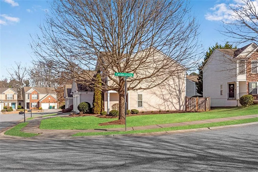 268 Balaban Circle - 1 — Photo 3
