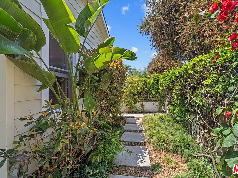 2802 2nd St — Photo 8